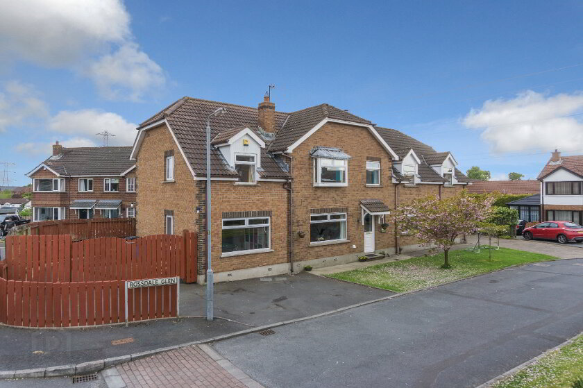 Photo 2 of 17 Rossdale Glen, Belfast