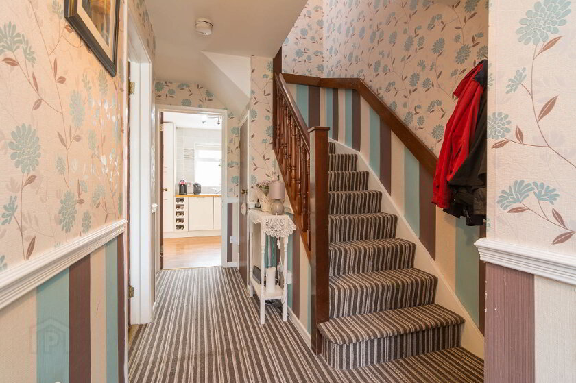 Photo 3 of 17 Rossdale Glen, Belfast