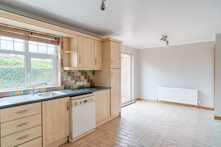 Photo 4 of 5 Headington Drive, Lurgan
