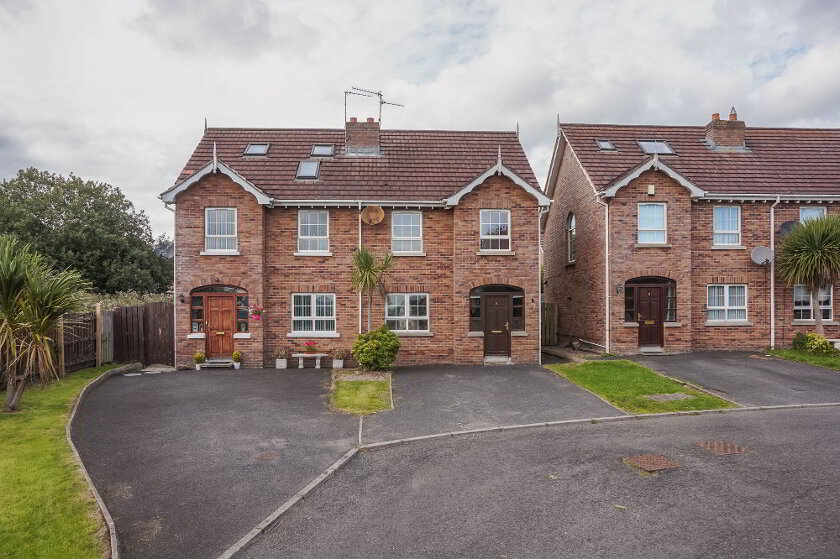 Photo 2 of 9 Mount Eagles Mews, Belfast
