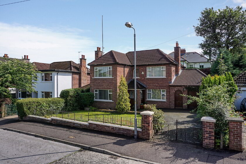 Photo 2 of 41 Bladon Drive, Belfast