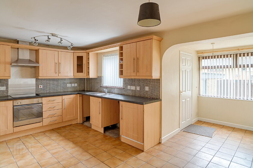 Photo 4 of 311 Pinebank, Tullygally, Craigavon