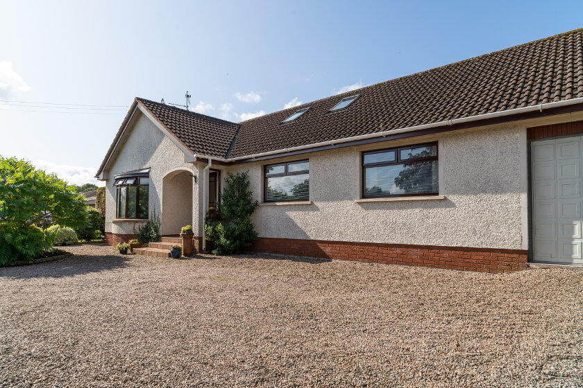 Photo 2 of 7 Lough Road Lower, Lurgan