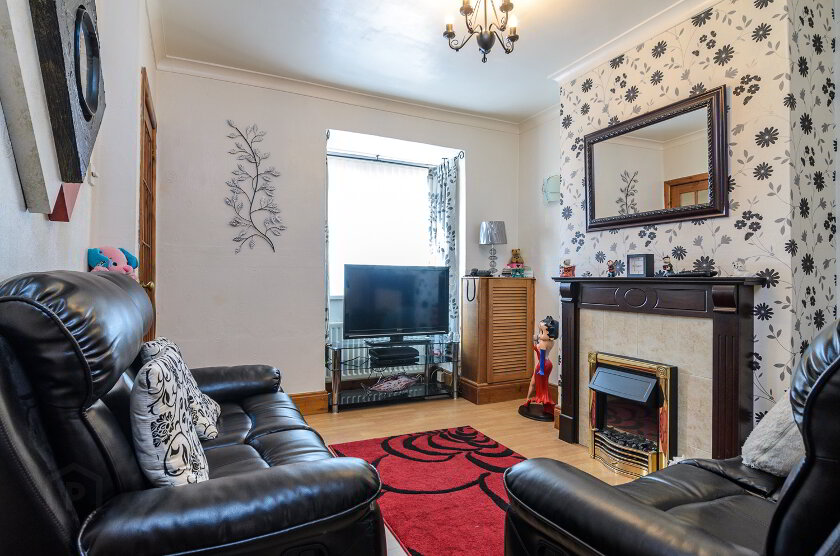 Photo 5 of 27 Bloomfield Crescent, Belfast