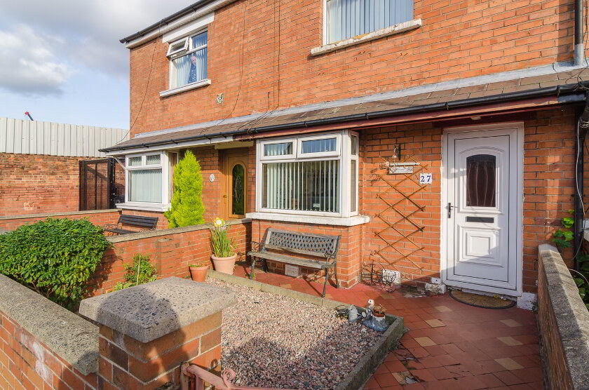 Photo 2 of 27 Bloomfield Crescent, Belfast