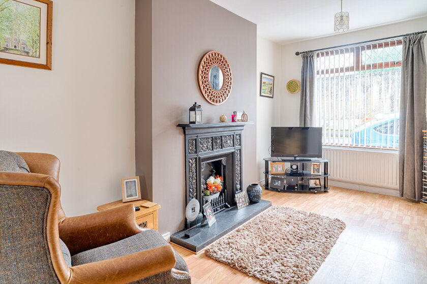 Photo 2 of 42 Waring Street, Lurgan