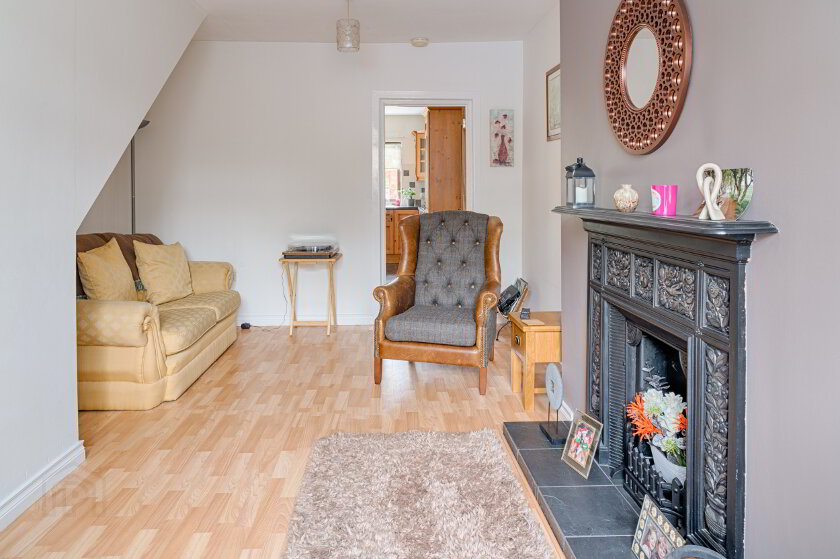 Photo 3 of 42 Waring Street, Lurgan