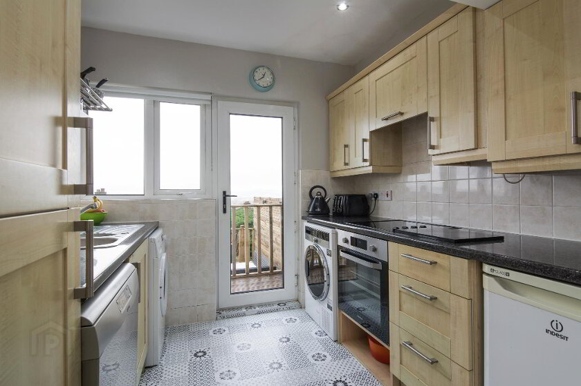 Photo 5 of 84 Castlemore Avenue, Belfast