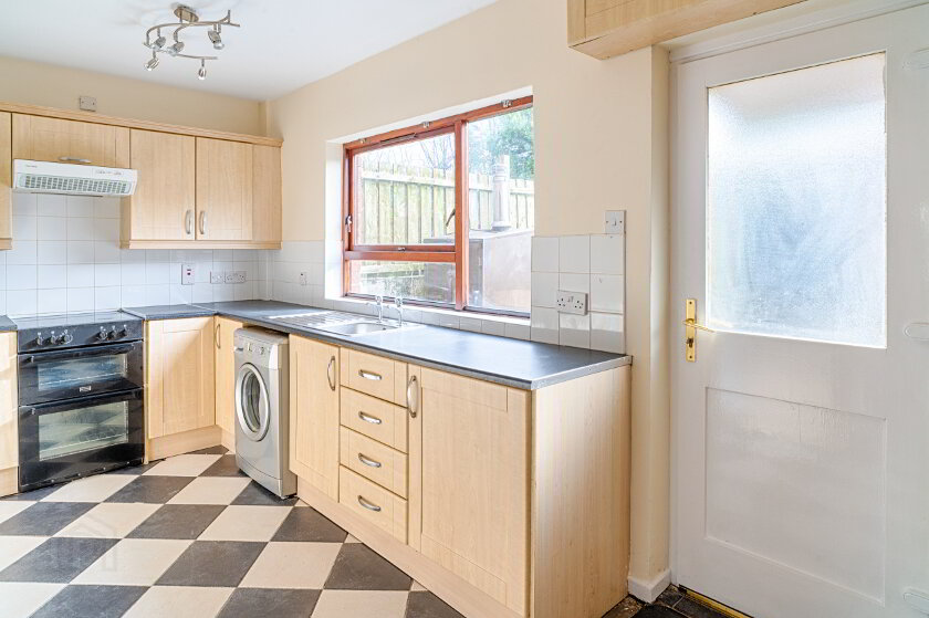 Photo 3 of 19 Rectory Road, Lurgan