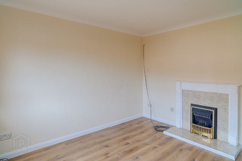 Photo 2 of 19 Rectory Road, Lurgan