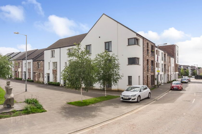 Photo 2 of 40 Woodbrook Avenue, Lisburn