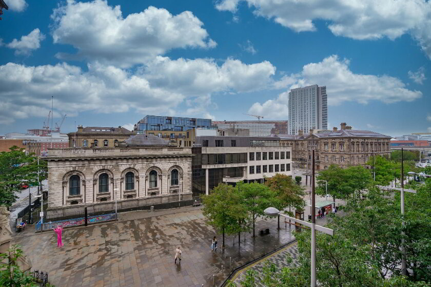 Photo 2 of 73 Queens Square, Belfast