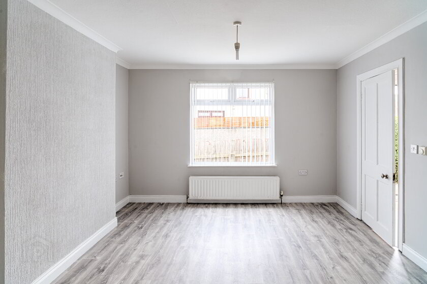 Photo 4 of 122 Lake Street, Lurgan