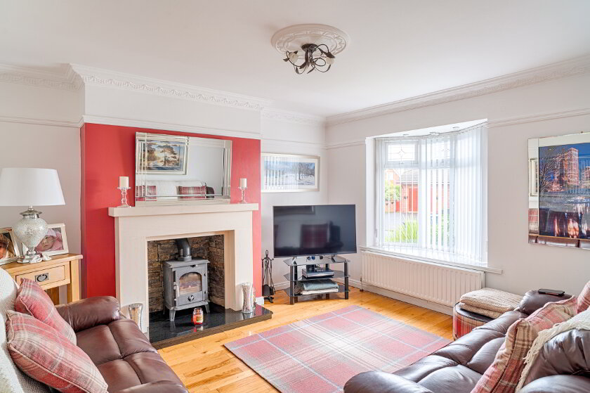 Photo 2 of 13 Ashgrove Crescent, Lurgan