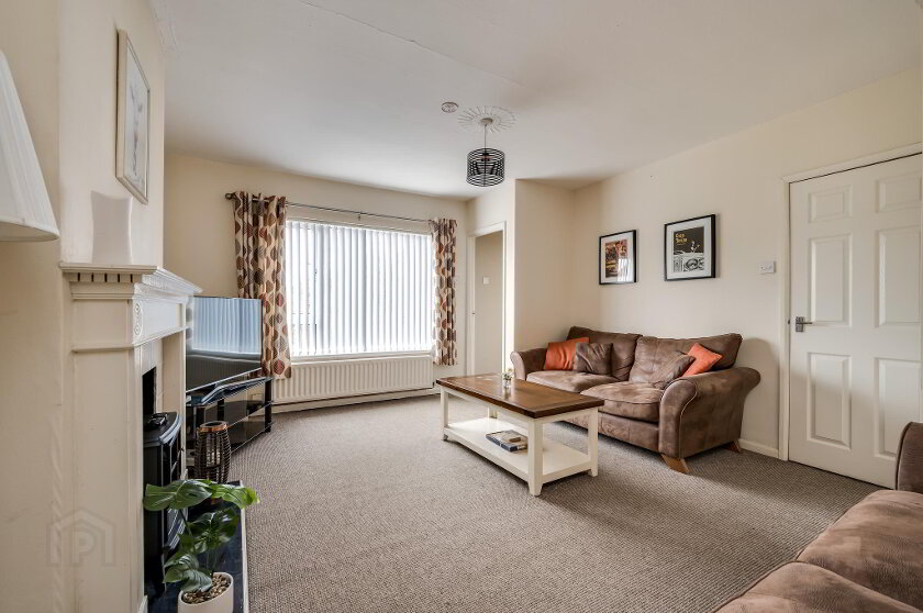 Photo 4 of 37 Breda Terrace, Belfast