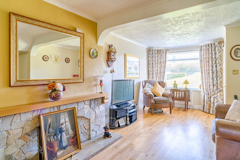 Photo 3 of 88 Lough Road, Lurgan