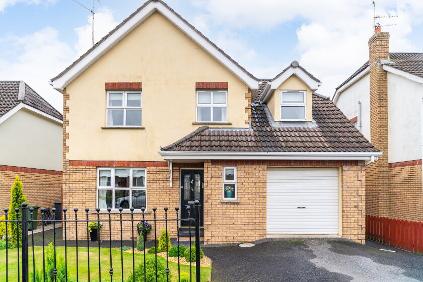 Photo 2 of 56 Carrigart Manor, Craigavon