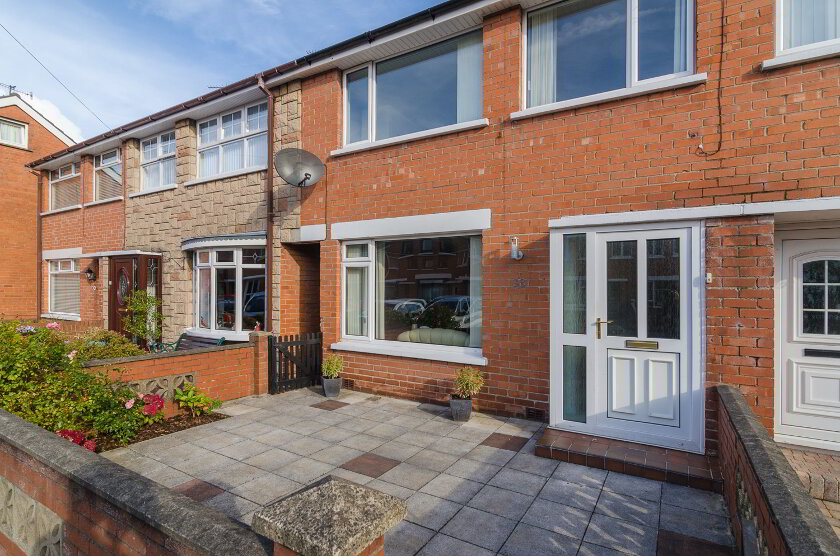 Photo 3 of 38 Larkfield Gardens, Belfast