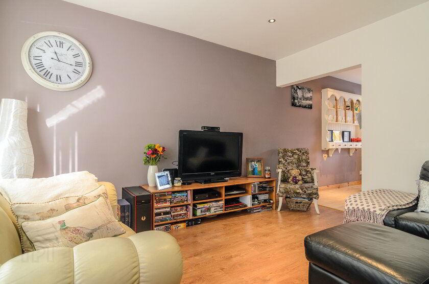 Photo 4 of 38 Larkfield Gardens, Belfast