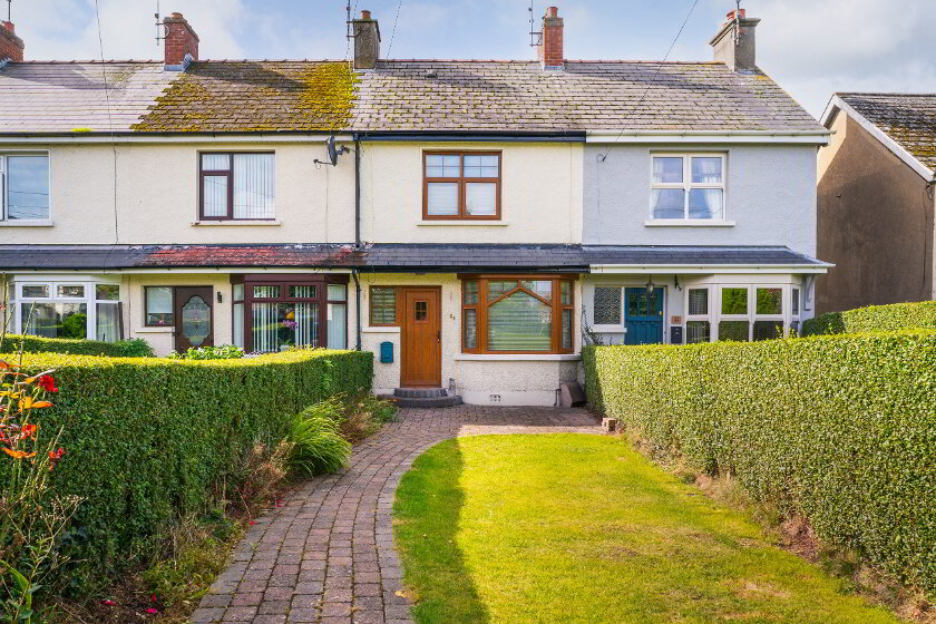 Photo 2 of 64 Lough Road, Lurgan