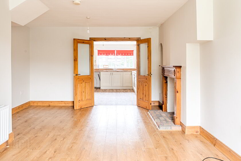 Photo 5 of 64 Lough Road, Lurgan