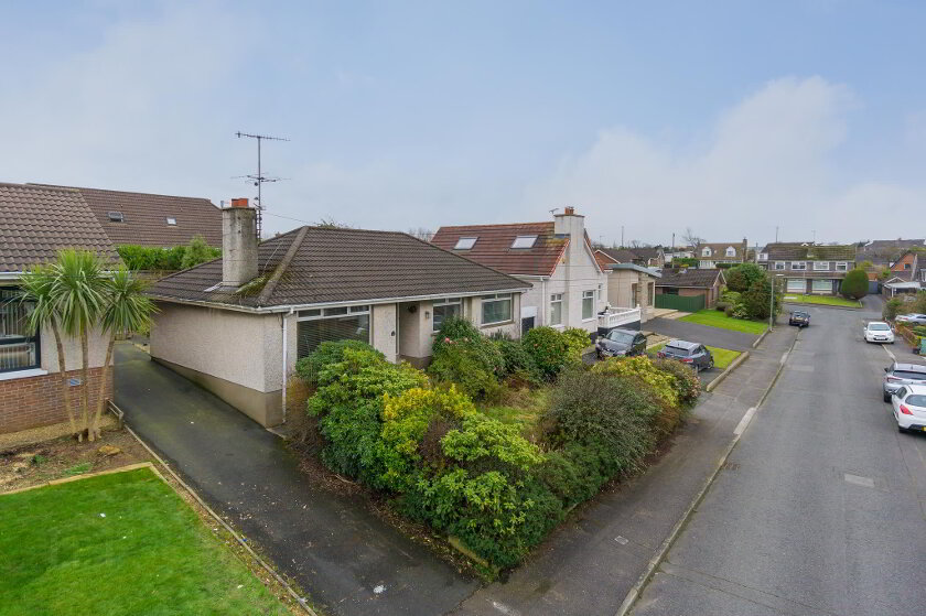 Photo 3 of 12 Glennor Crescent, Carryduff