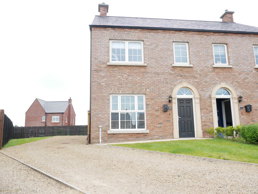 Photo 2 of 30 Cherrymount Green, Enniskillen
