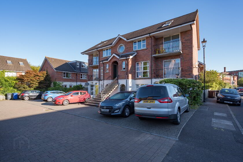 Photo 2 of 12 Ardenlee Crescent, Belfast