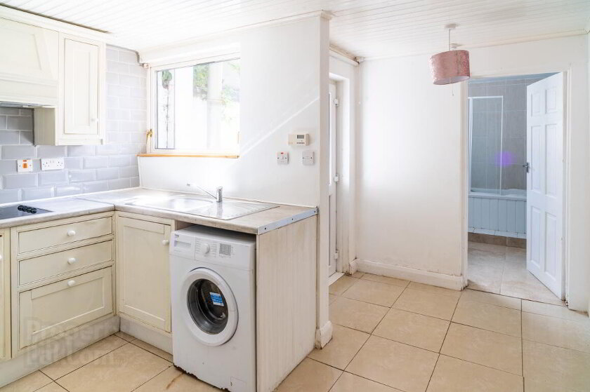 Photo 4 of 83 Victoria Street, Lurgan, Craigavon