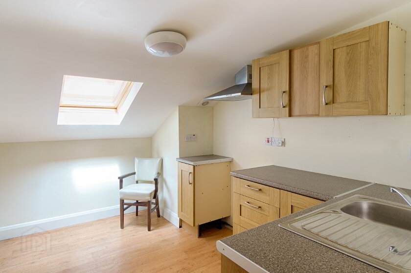 Photo 3 of 47a Church Place, Lurgan