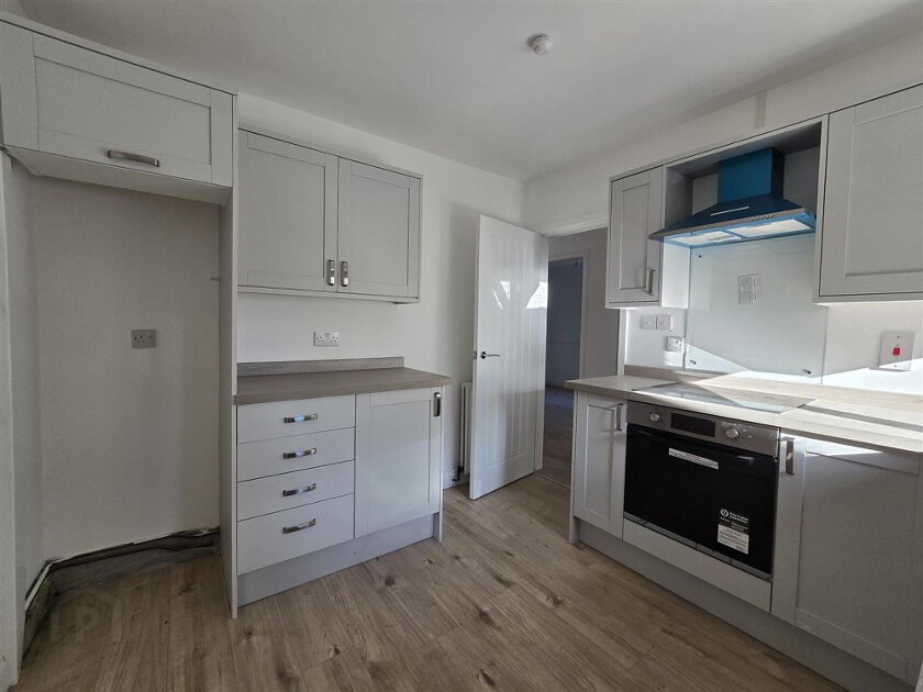 Photo 3 of 12 Fairway Avenue, Belfast