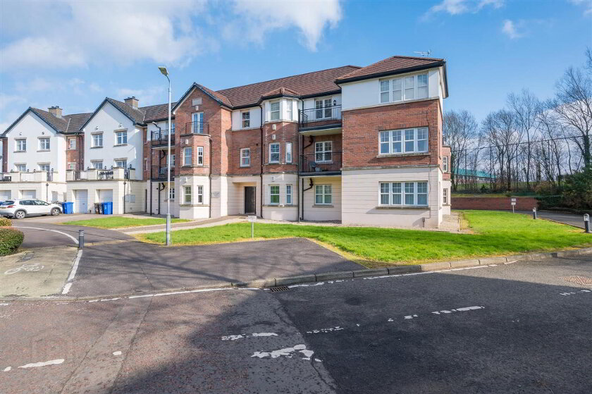 Photo 2 of 28 Beech Heights, Belfast