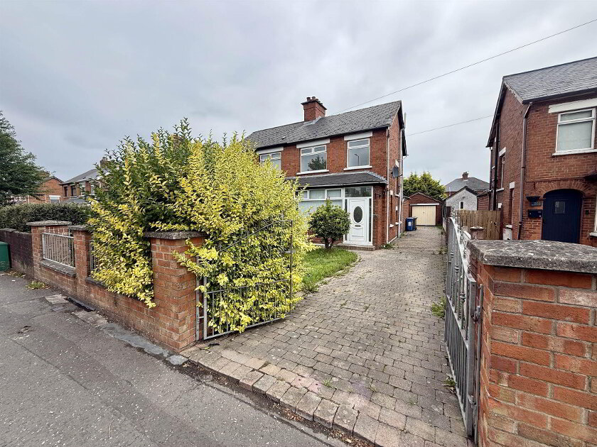 Photo 1 of 254 Castlereagh Road, Belfast