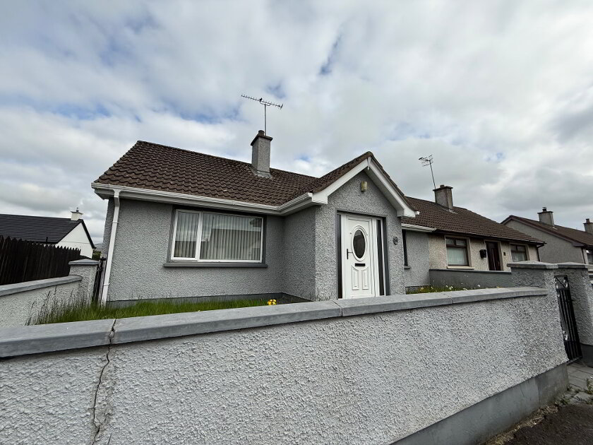 Photo 1 of 54 Spelga Park, Hilltown