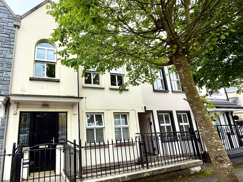 Photo 1 of 14 Northland Way, Derry