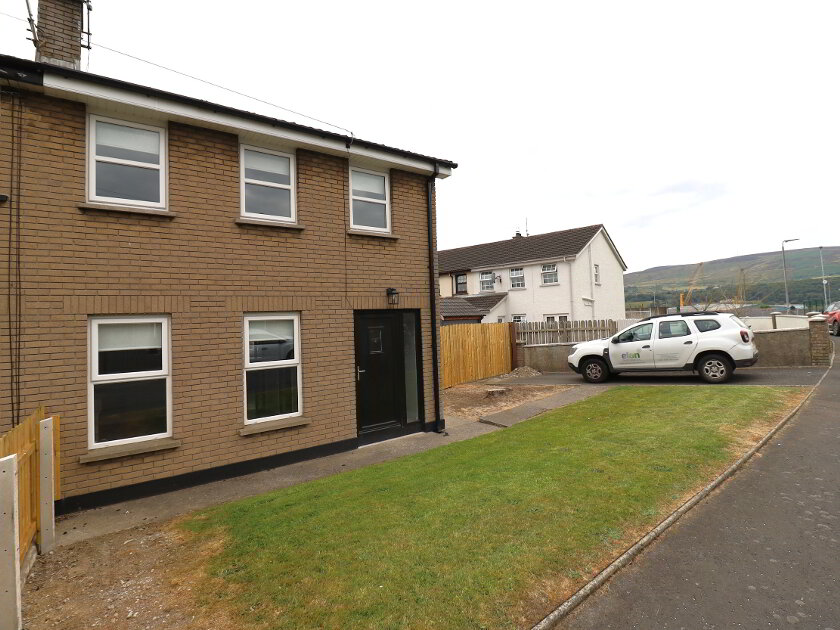 Photo 1 of 13 Oakland Grove, Warrenpoint