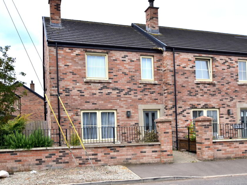 Photo 1 of 10 Halfpenny Gate Lane, Moira