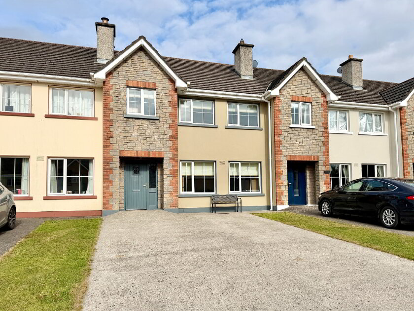 Photo 1 of No.22 Highfield, Newtownshandrum