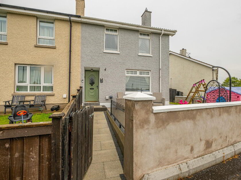 Photo 1 of 39 Sunnyside Drive, Maghera