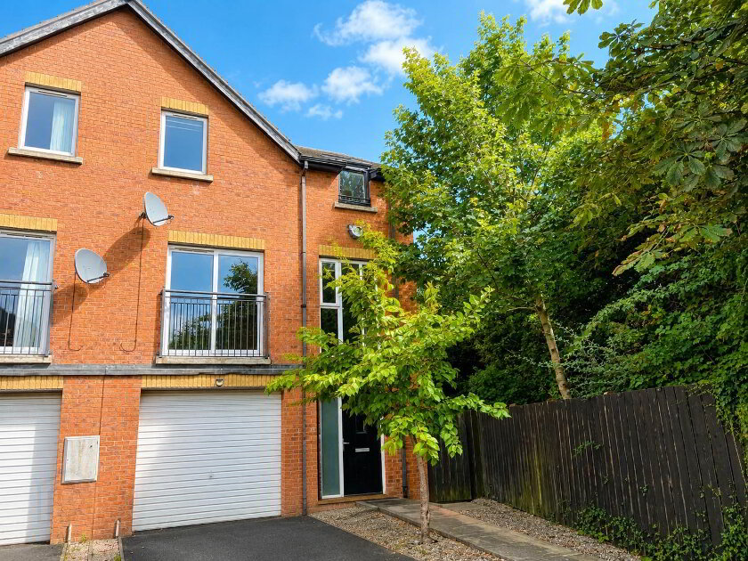 Photo 1 of 11 Church Close, Dundonald