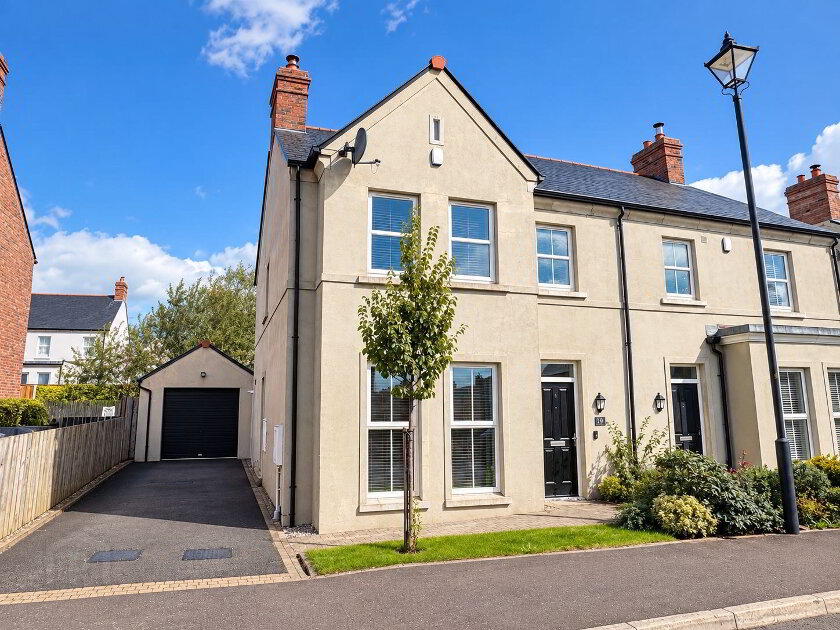 Photo 1 of 19 Hartley Hall Avenue, Greenisland, Carrickfergus