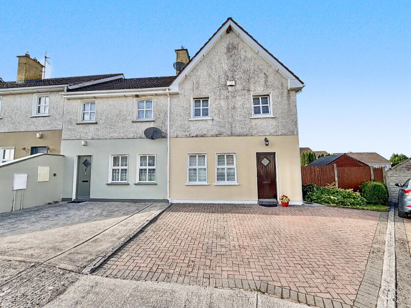 Photo 1 of 8 Cherry Close, Brindle Hill, Charleville