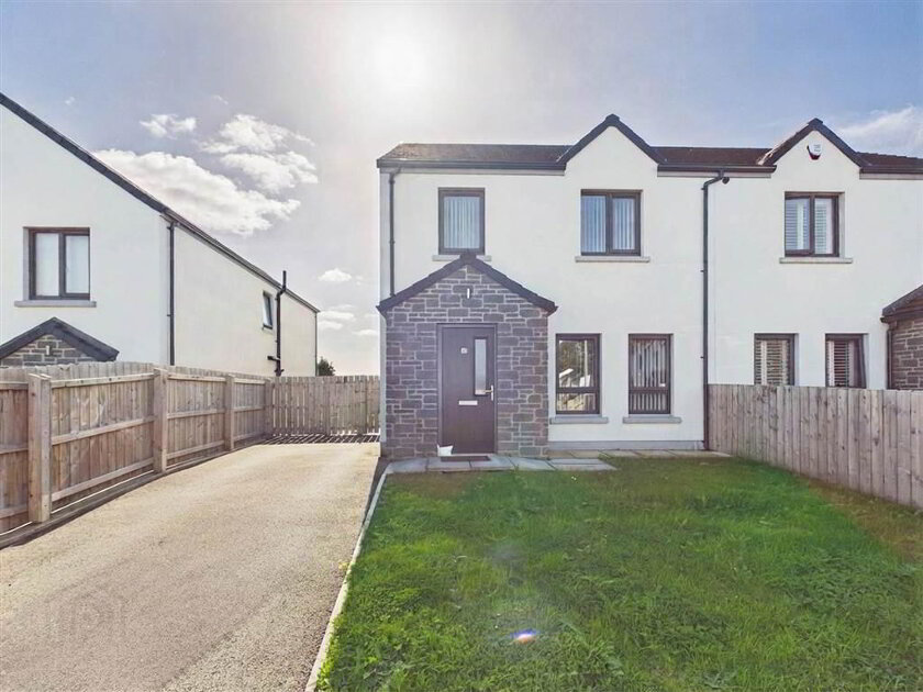 Photo 1 of 8 Dargan Close, Newry