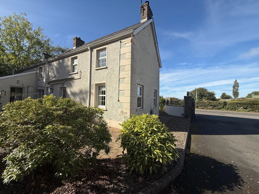 Photo 1 of 5b Station Road, Moira