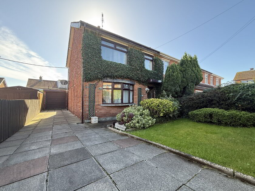 Photo 1 of 10 Fernbank, Lisburn