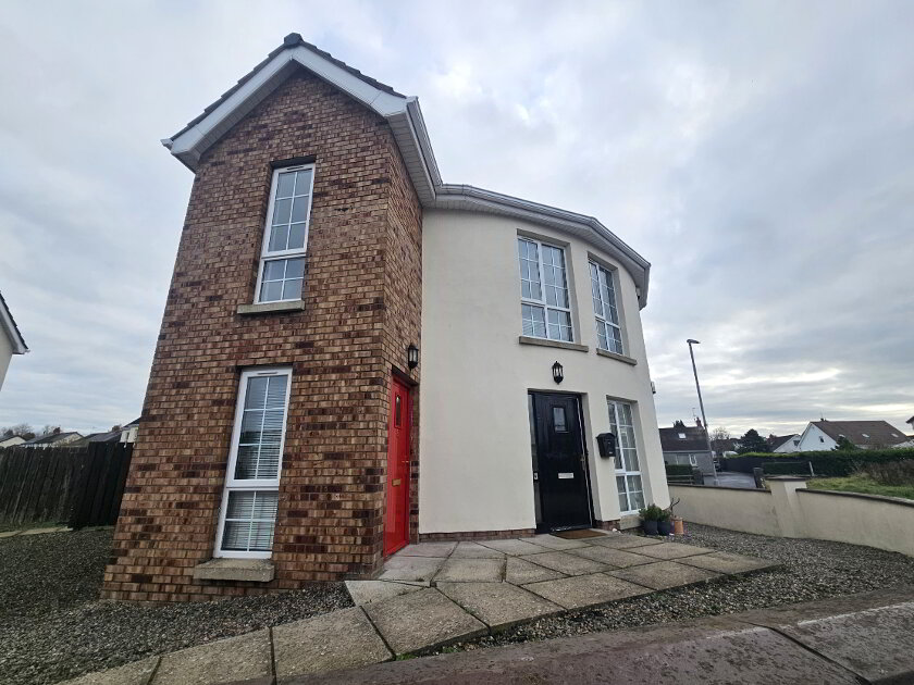 Photo 1 of 4 Springfarm Court, Antrim
