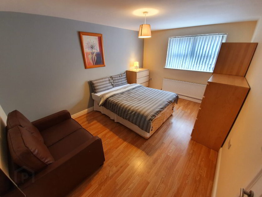 Photo 1 of Room 2, 1 Sandymount Street, Stranmillis, Belfast