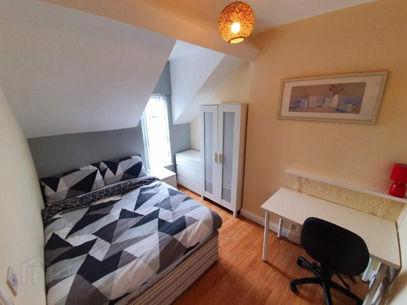 Photo 1 of Room 6, 31 Sandhurst Drive, Stranmillis, Belfast