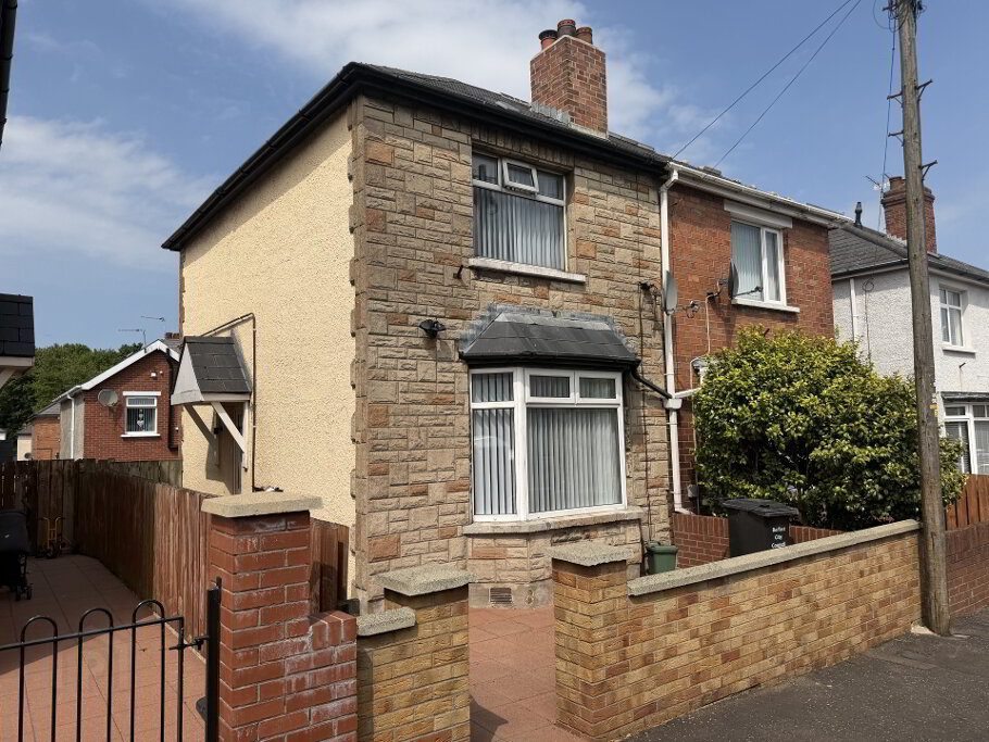 Photo 1 of 11 Northwood Drive, Belfast