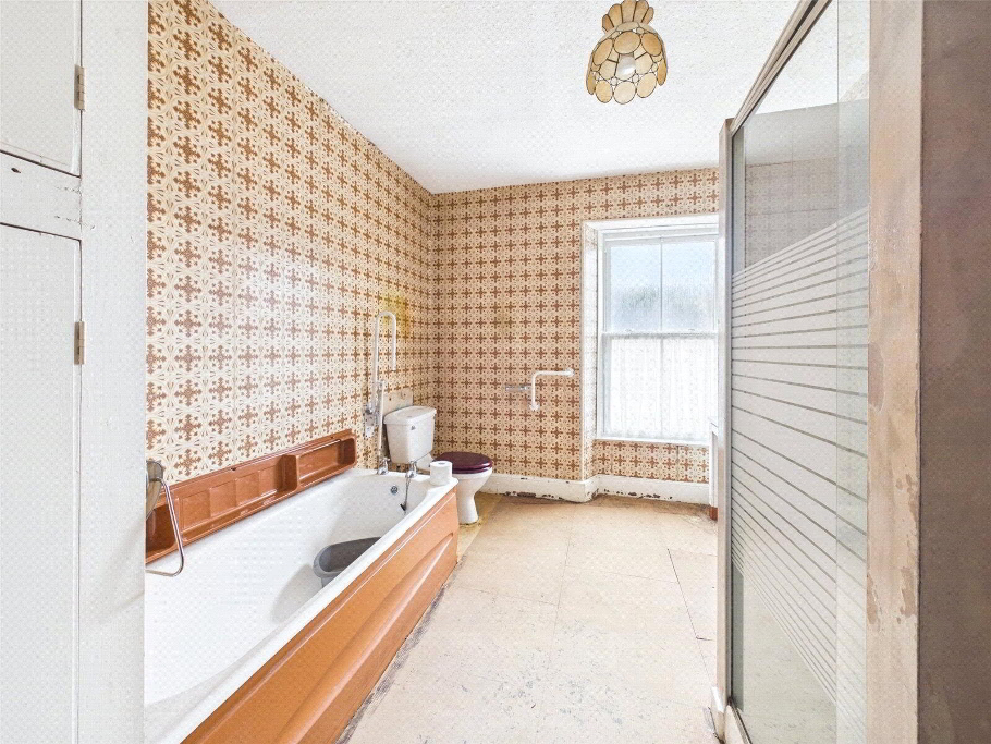 Flat Bathroom